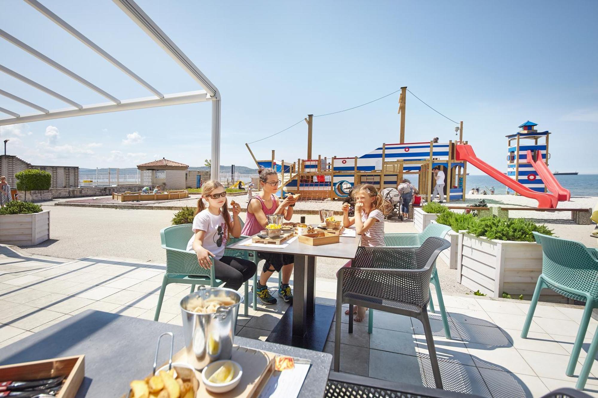 Camping Adria Ankaran - Pitches Экстерьер фото